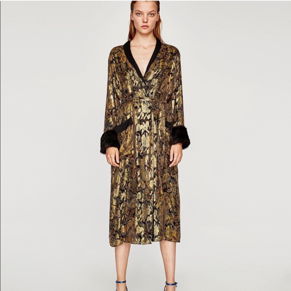Zara Silky Gold and Black Jaquard Kimono with Faux Fur Cuffs